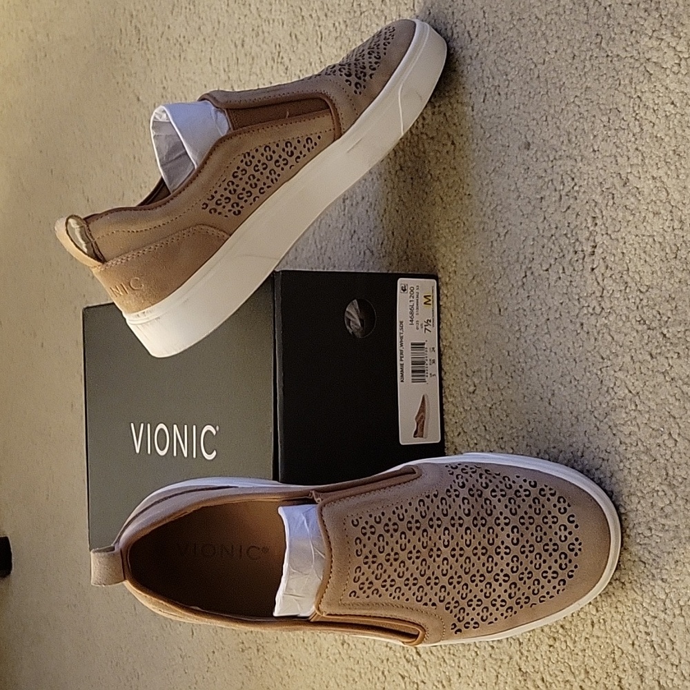 Vionic Kimmie slip-on Womens size 7 1/2